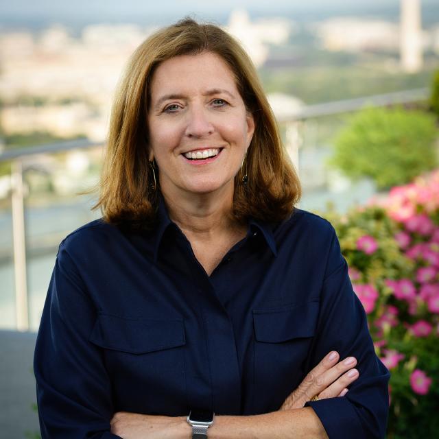 Vivian Riefberg